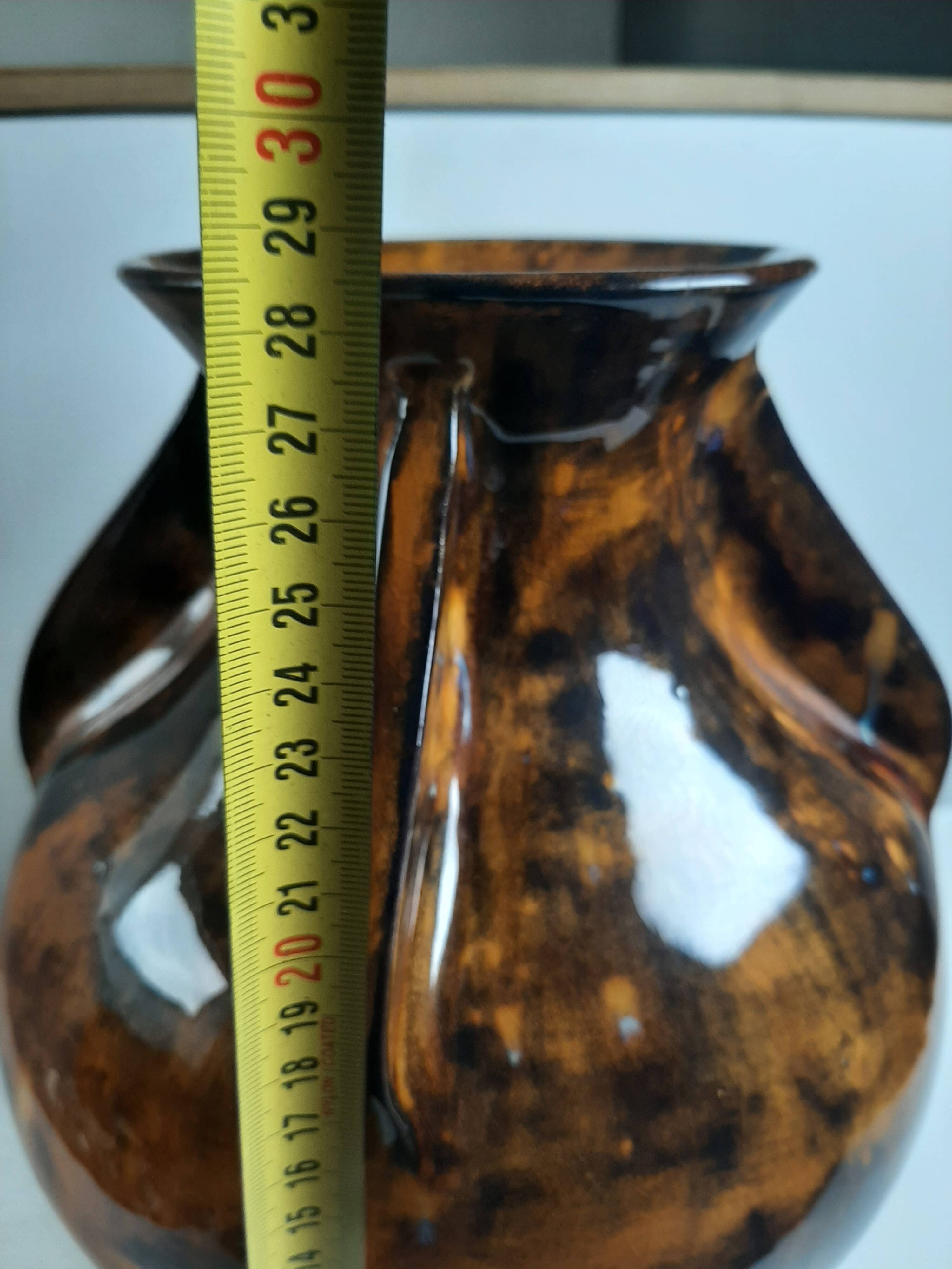 Large vintage vase in the shape of a propeller