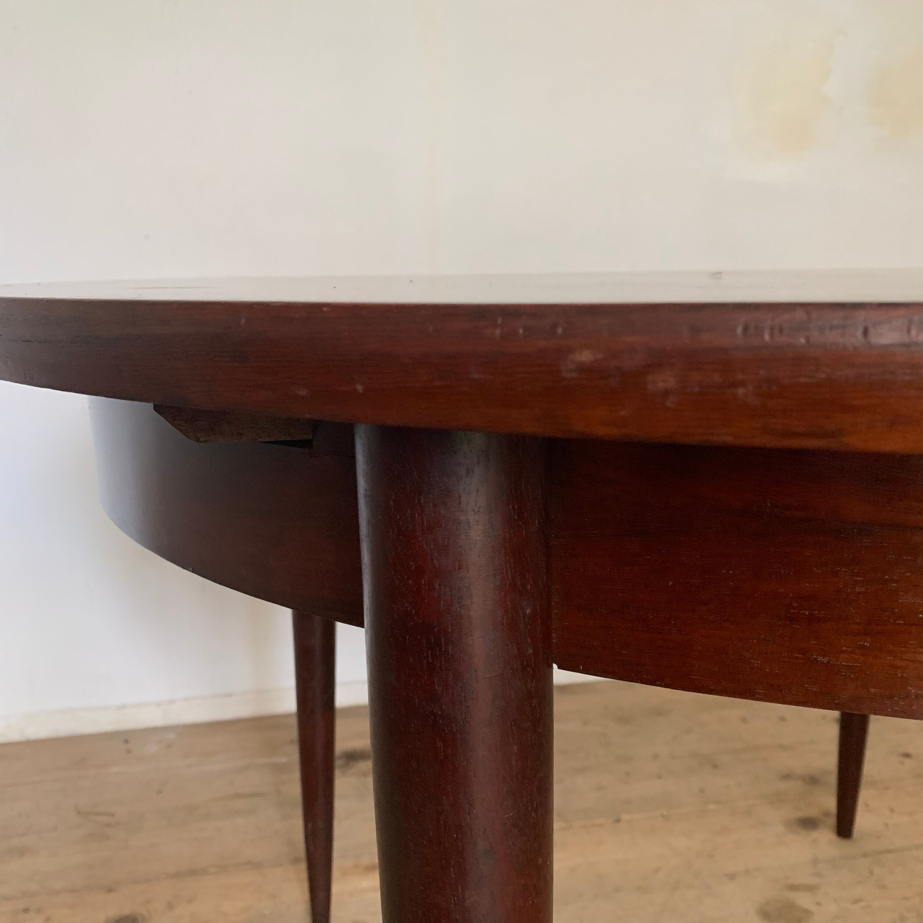 Vintage Scandinavian round table in Rio rosewood