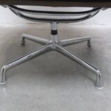 Early pair of Eames 'EA216' swivel lounge chairs by Herman Miller, 1960s