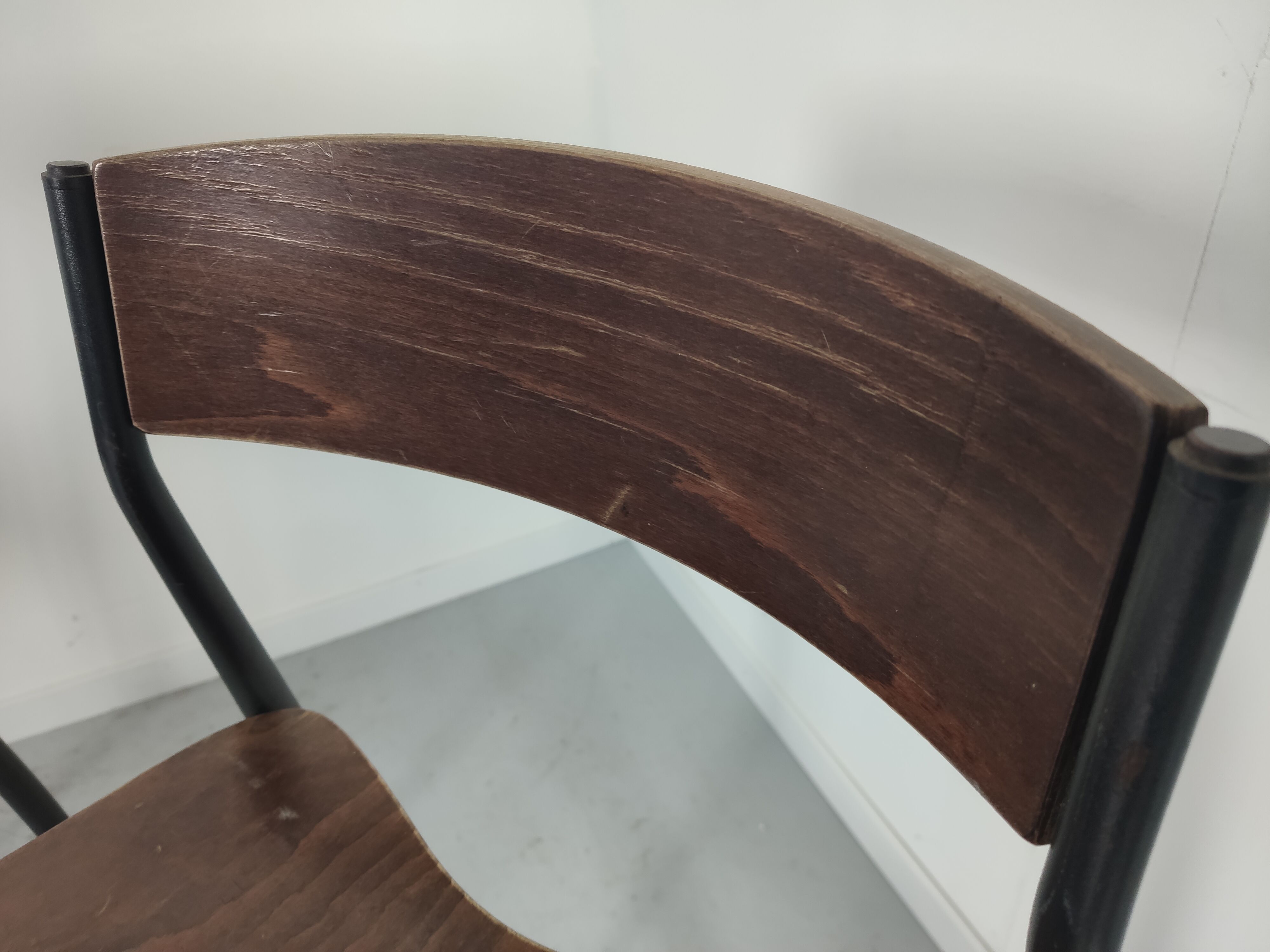 Lot 4 industrial bar stools 70s