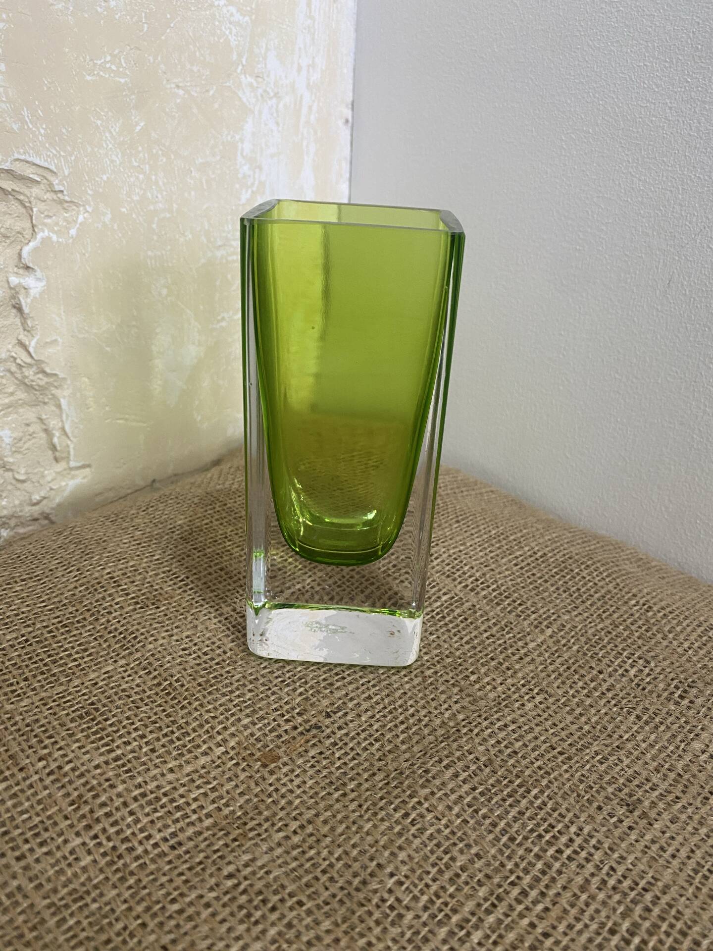 Vintage Italian glass vase in green sommerso – Murano style – 14 cm – A