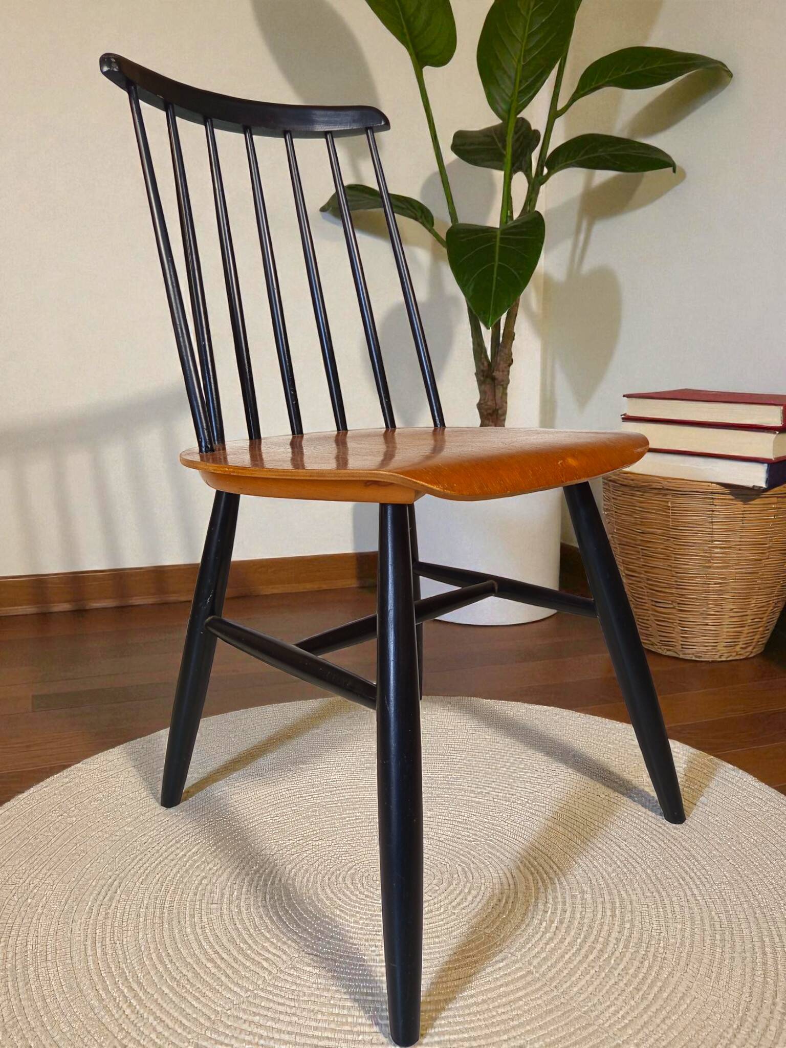 Vintage Scandinavian chair Fanett