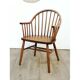 Fauteuil en bois à barreaux
