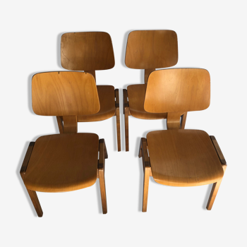 Suite de 4 chaises de salle à manger en hêtre