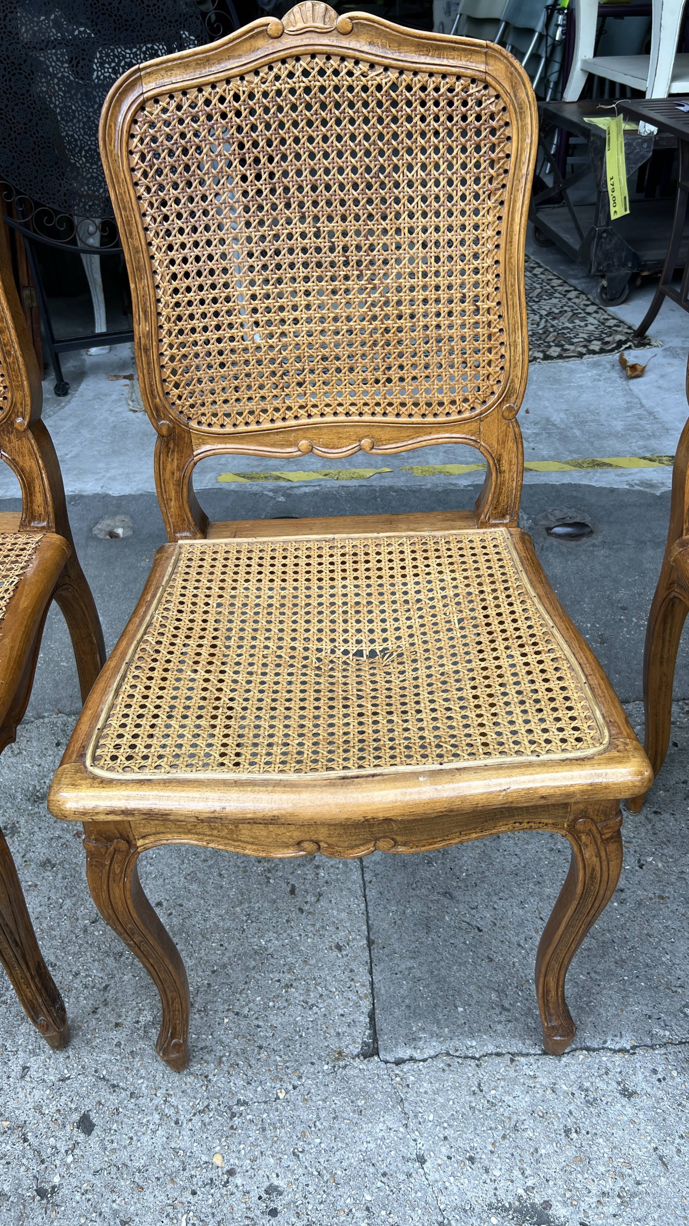 Set of 6 antique chairs in wood and cannage