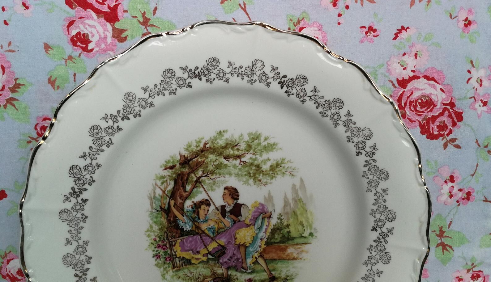 Sarreguemines Grand Dish in Porcelain Dishes Old Couple Fragonard