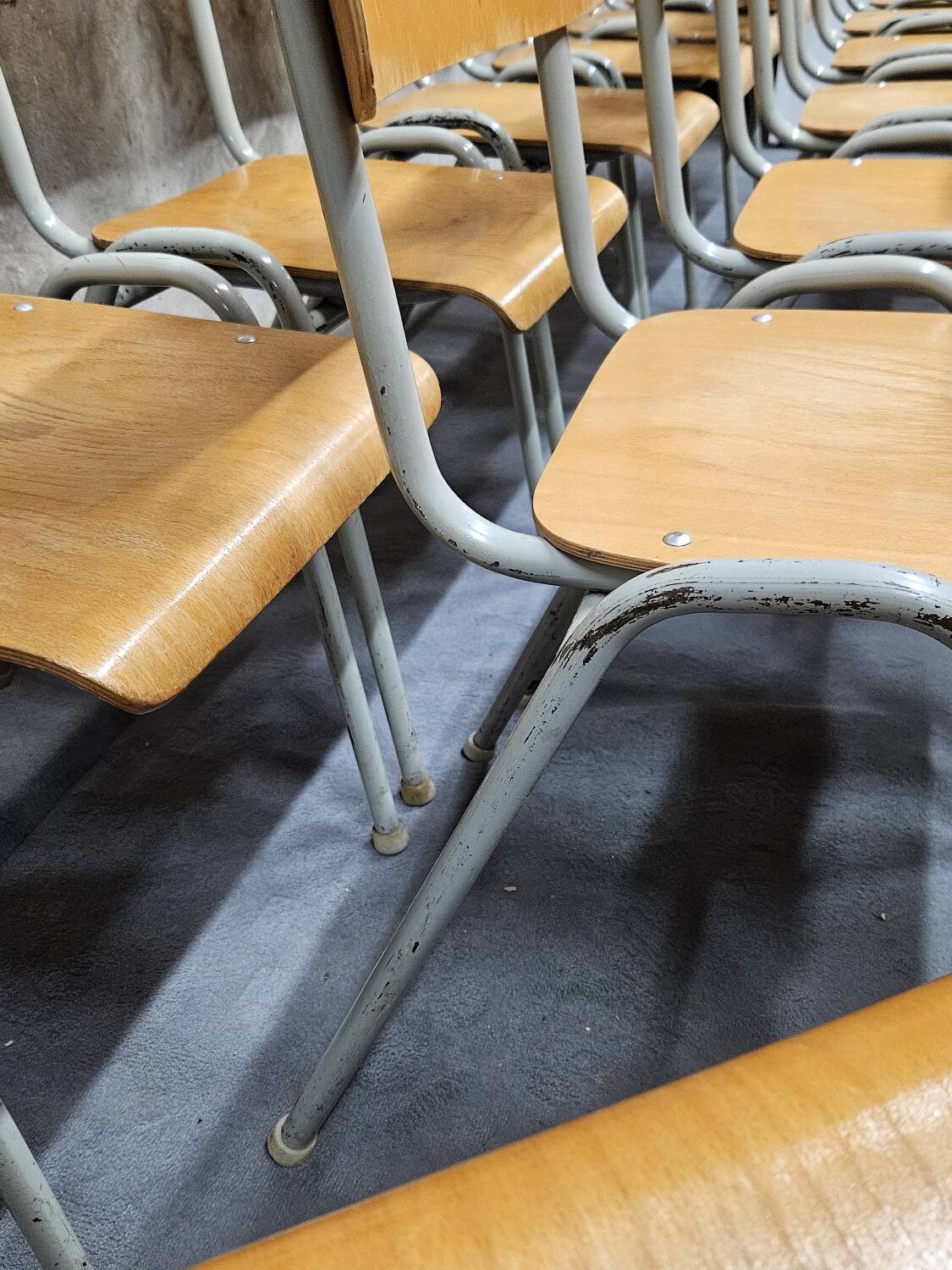 Lot of 18 vintage stackable bistro chairs 1970