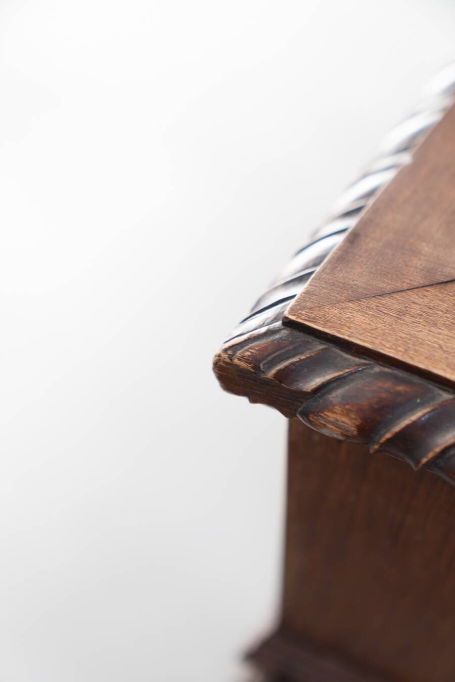 Late 19th/Early 20th Century Edwardian Desk with Lion Paw Feet