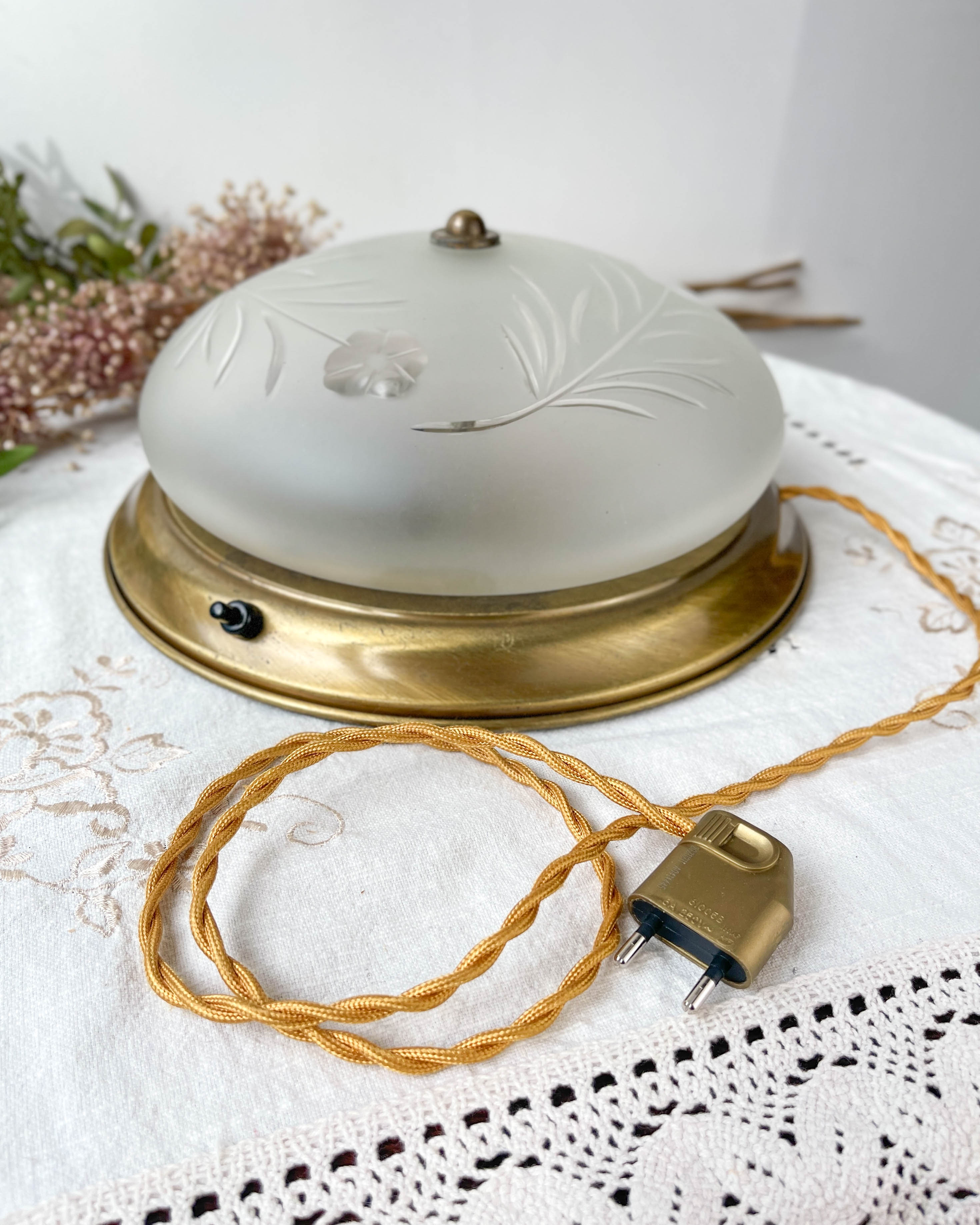 Vintage globe table lamp in antique chiseled glass