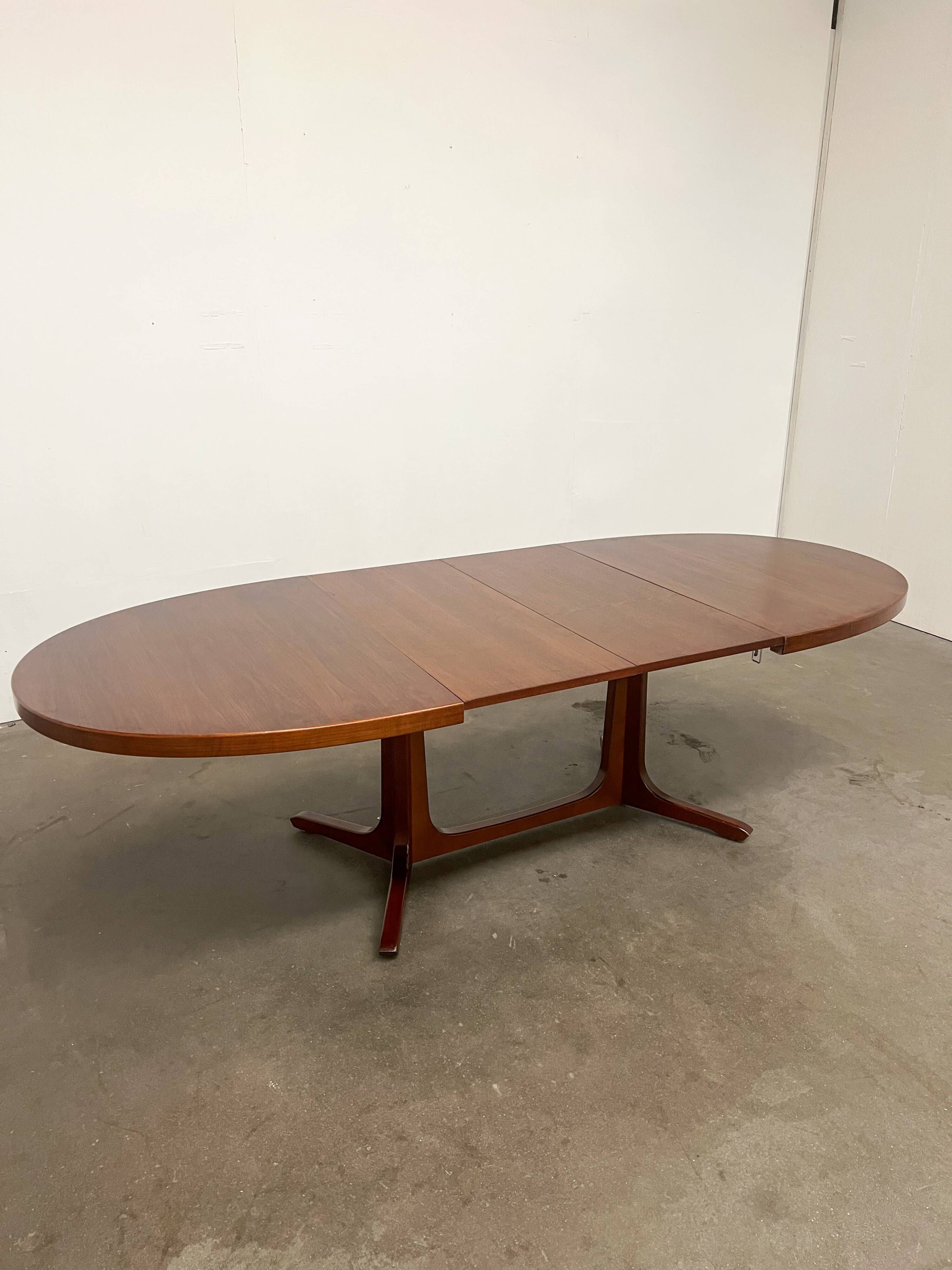 Vintage Baumann extendable table – 2 integrated extensions, 1960s
