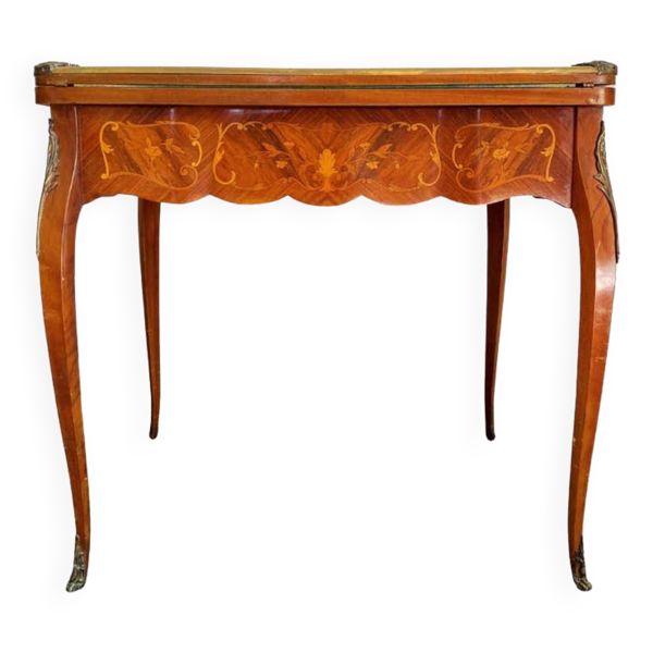 Table de jeu style Louis XV, période Napoléon III (chute de bronze et ceinture de bronze, marqueteri