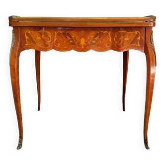 Table de jeu style Louis XV, période Napoléon III (chute de bronze et ceinture de bronze, marqueteri