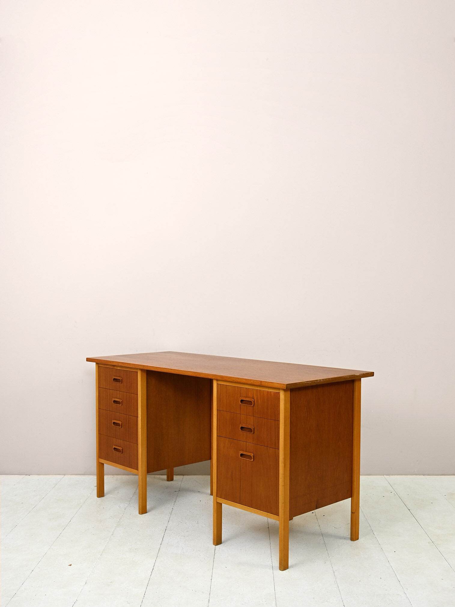 Scandinavian 1960s desk with drawers