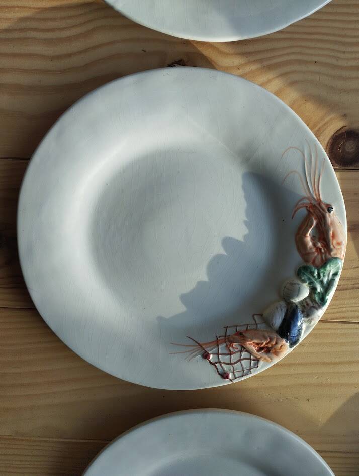 Barbotine plates