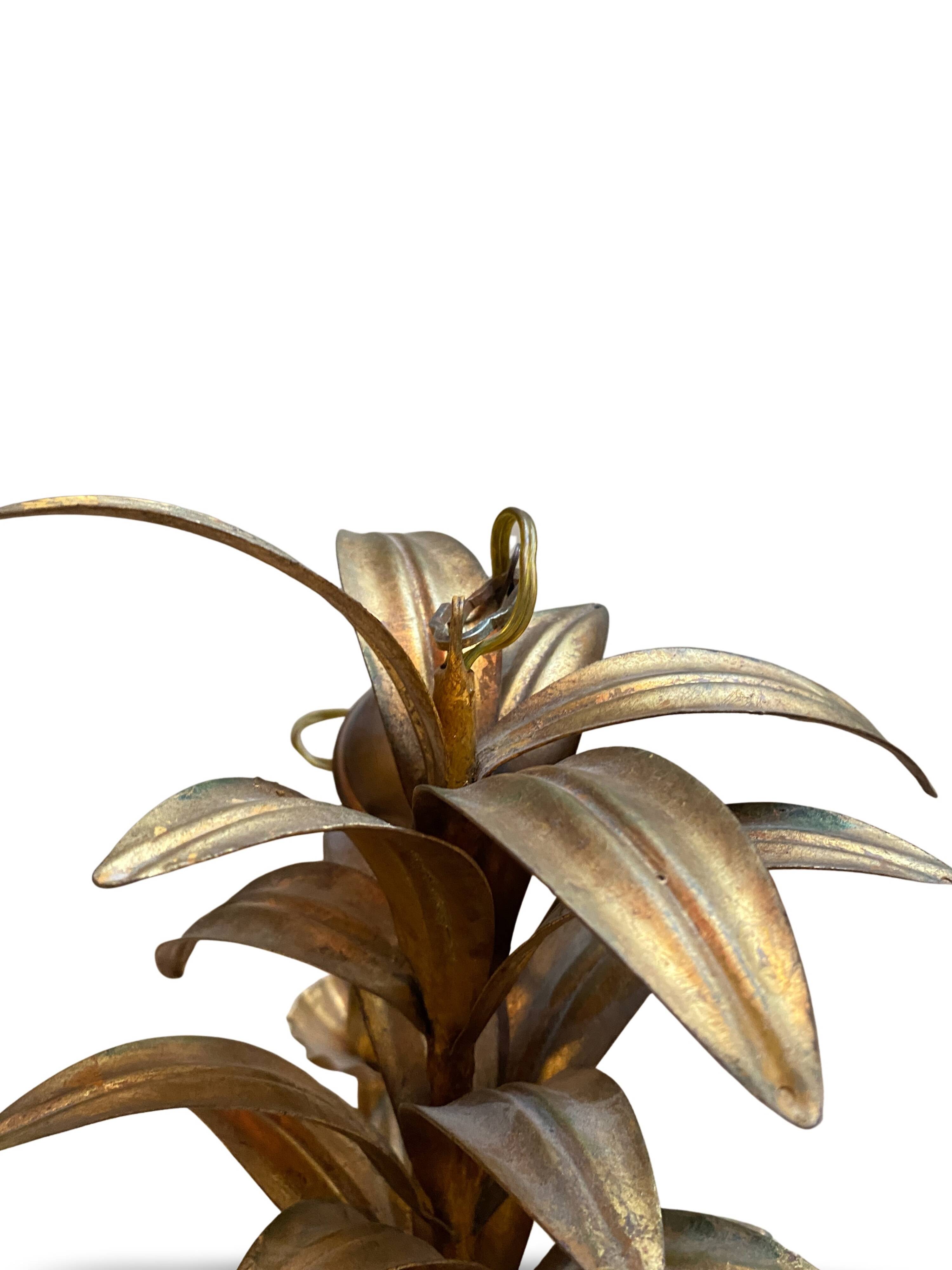 1960s Hollywood Style Gold Metal Chandelier, Fleuri