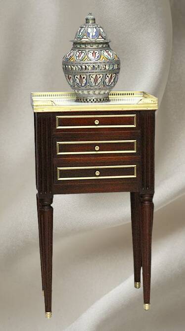Pair of Nightstands Mahogany White Carrara Marble Louis XVI Style