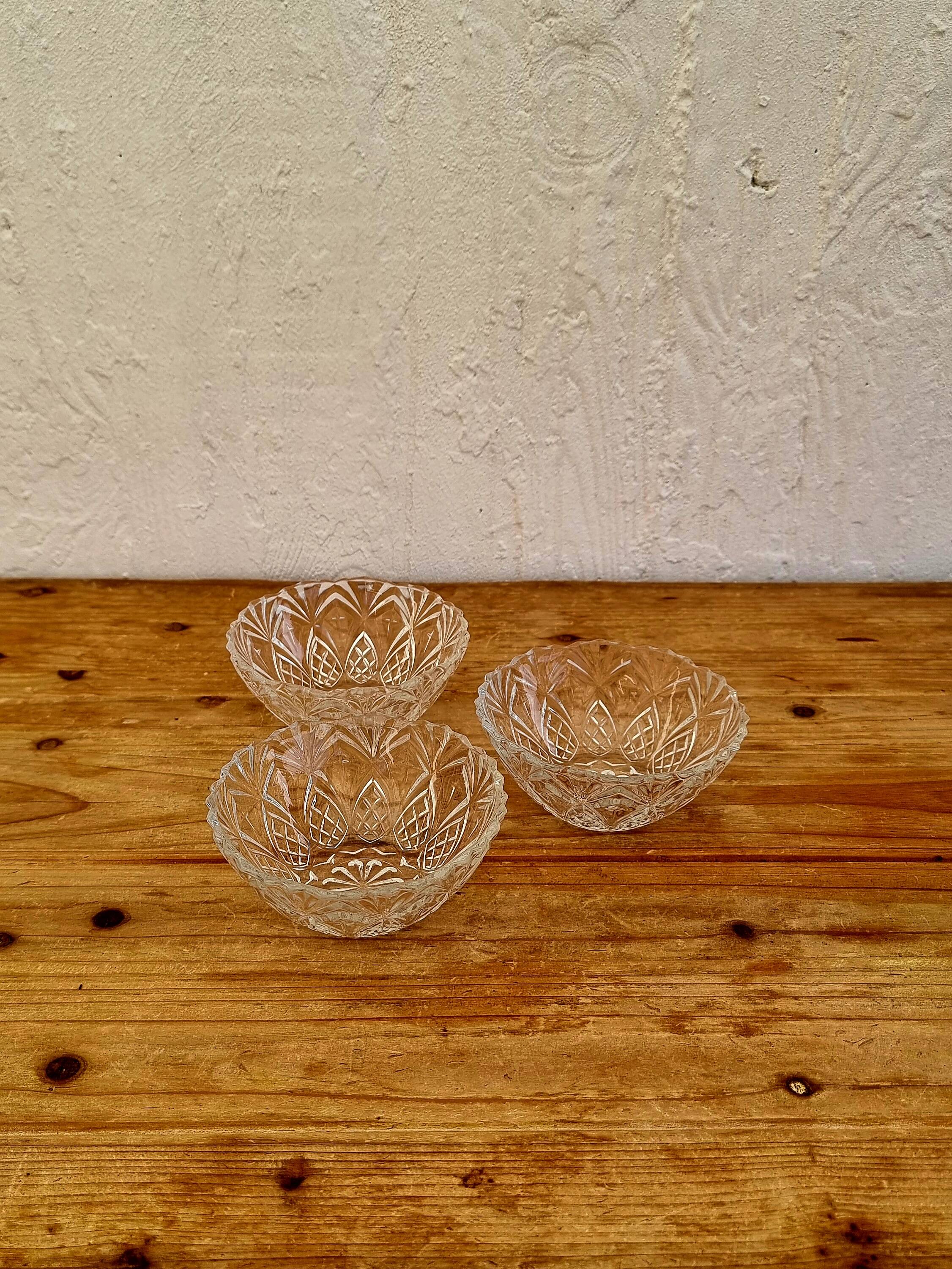 Set of 3 vintage glass bowls