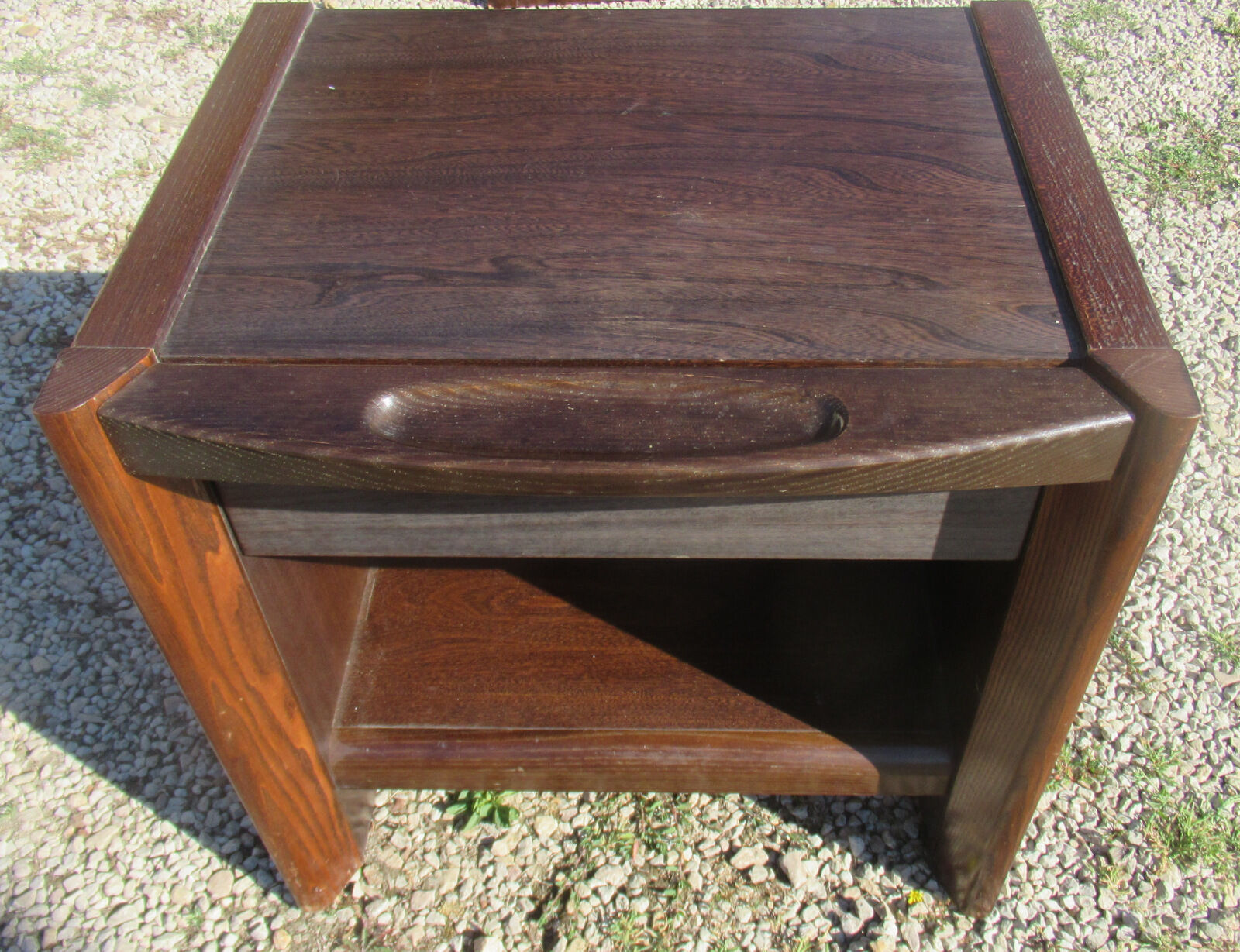 Paire de tables de chevet, vintage, placage palissandre