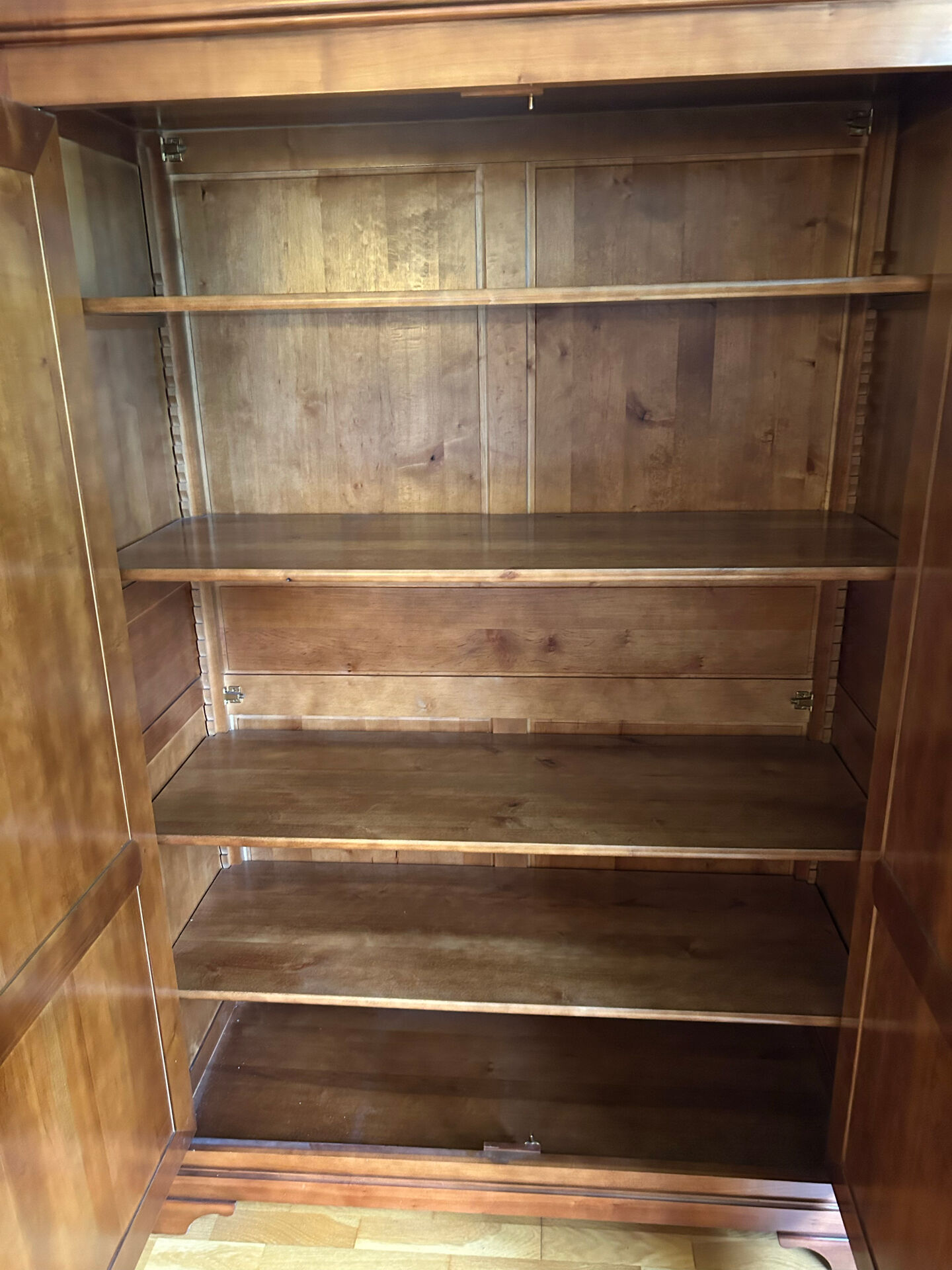 Magnificent solid wood wardrobe