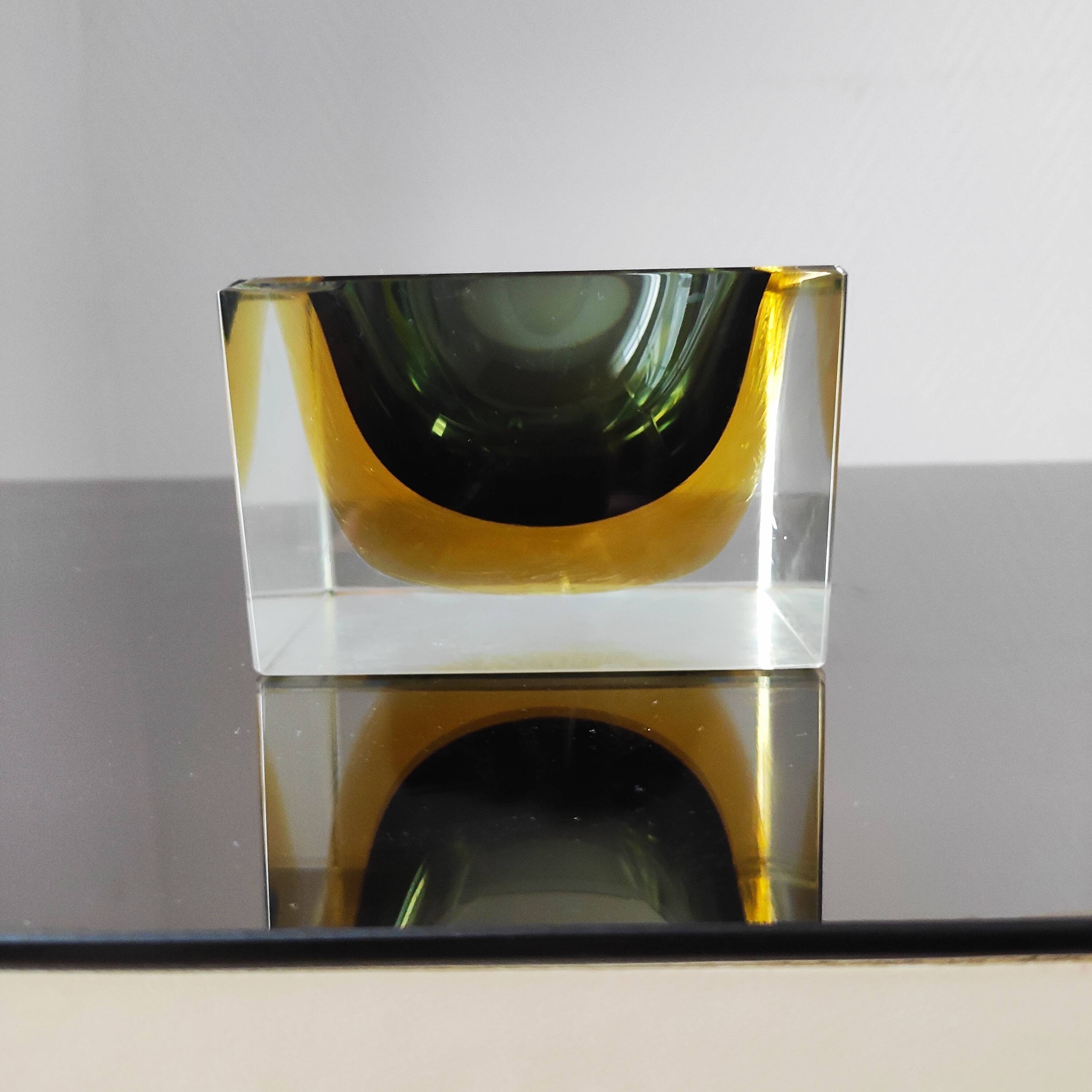 Murano glass ashtray Sommerso Italy 1970