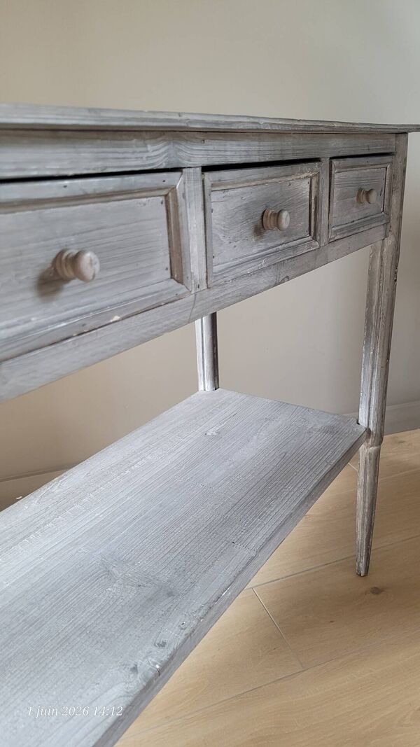 Console en bois léger gris