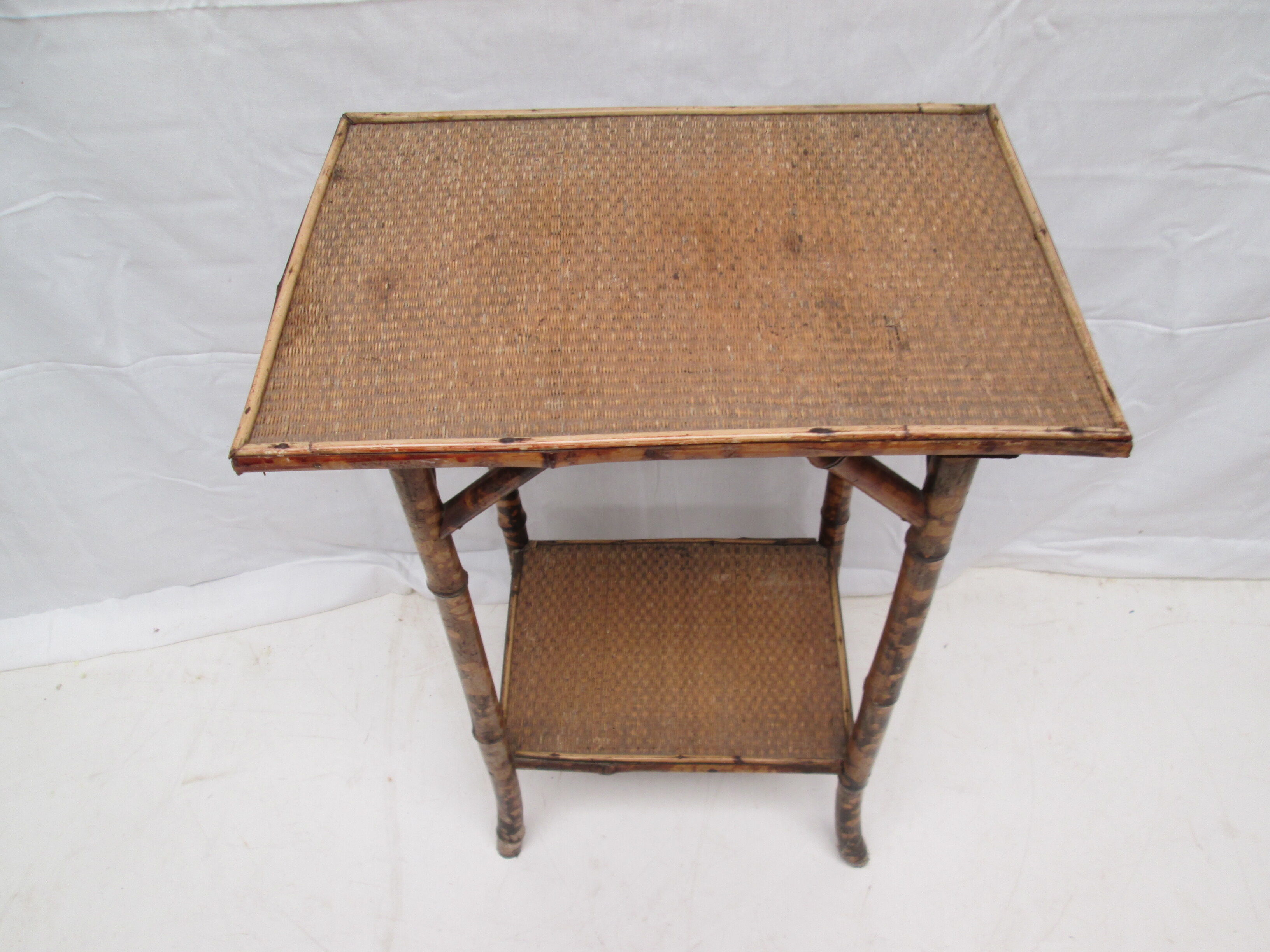 Table rattan & bamboo