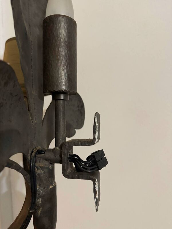 Grande applique fleur de lys fer forgé années 60