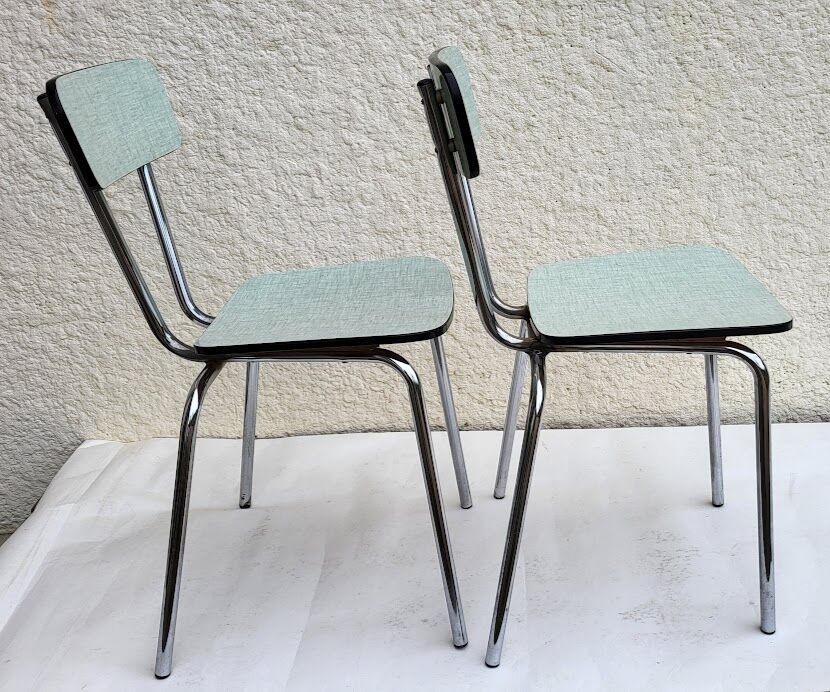 Set of 2 formica chairs
