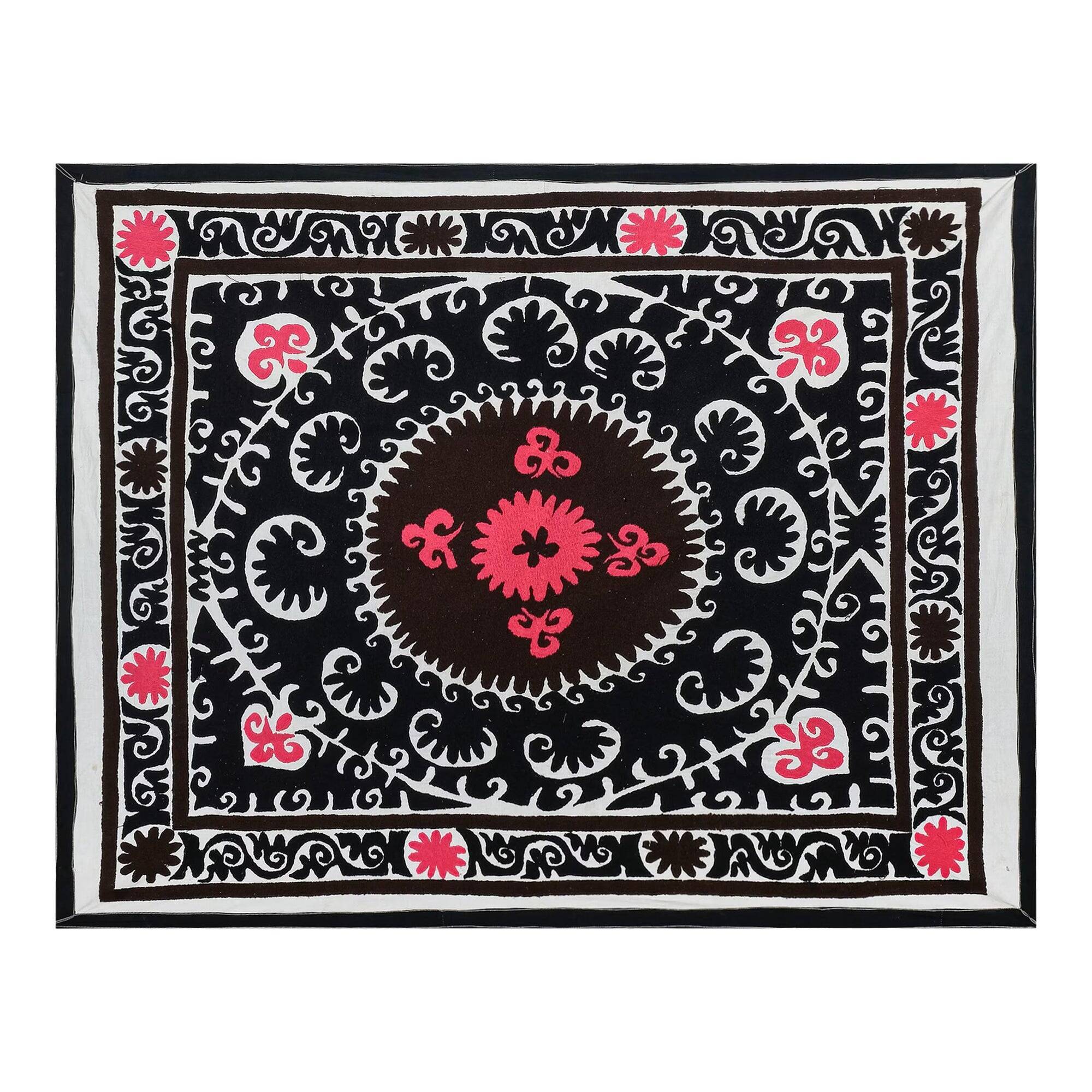 Vintage hand-embroidered tablecloth 125x158 cm