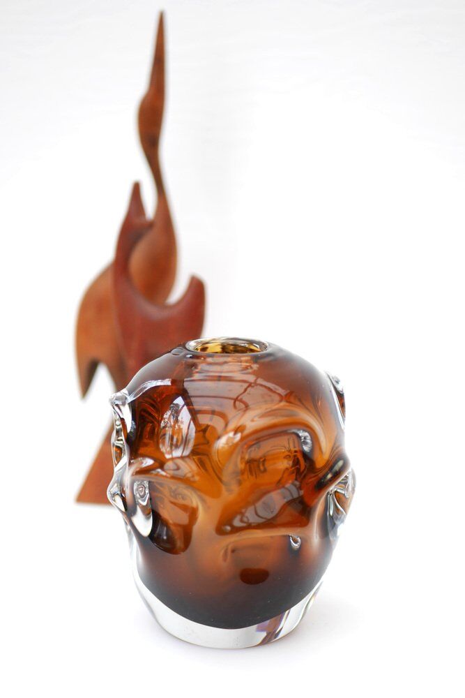 Mid-century modern biomorphic-shaped handmade crystal vase in amber and brown attributed to Börne Augustsson for Åseda, Sweden