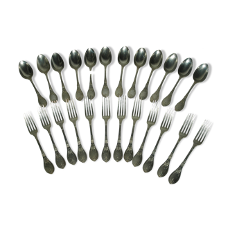 Silver metal cutlery