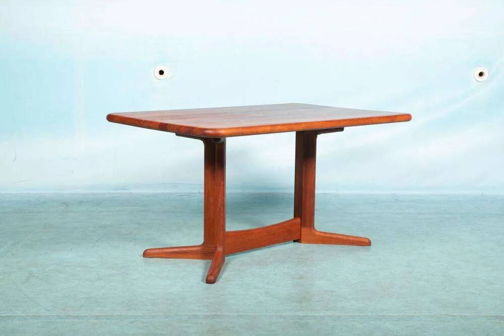 Danish design renovated dining table, sixties teak dining