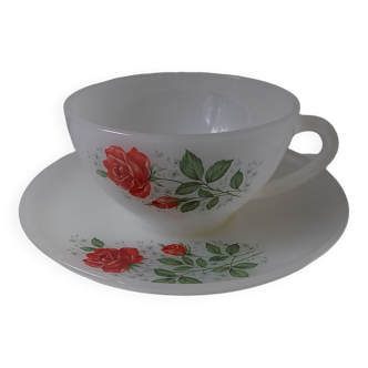 Cup with saucer pink pattern Arcopal (year 1970) vintage
