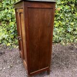 Small cabinet with 2 doors