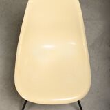 Ensemble de chaises d'appoint en fibre de verre Charles & Ray Eames DSX multicolores pour Herman Mi
