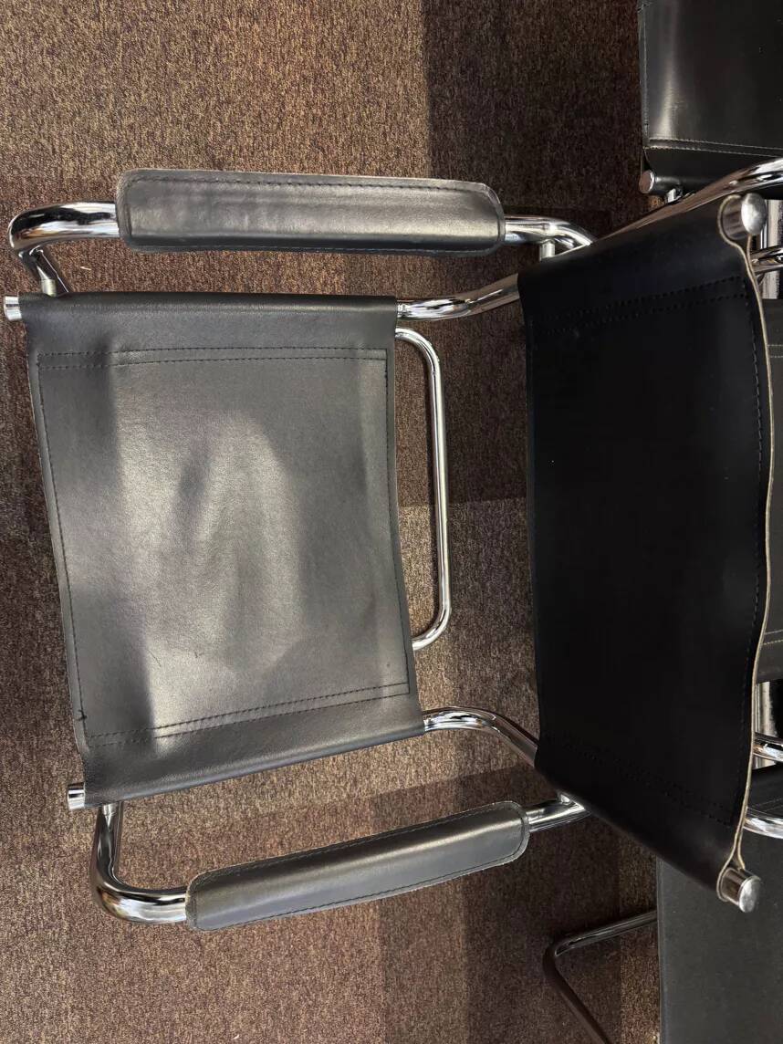 Set of 4 Armchairs in the style of Marcel Breuer – sled base