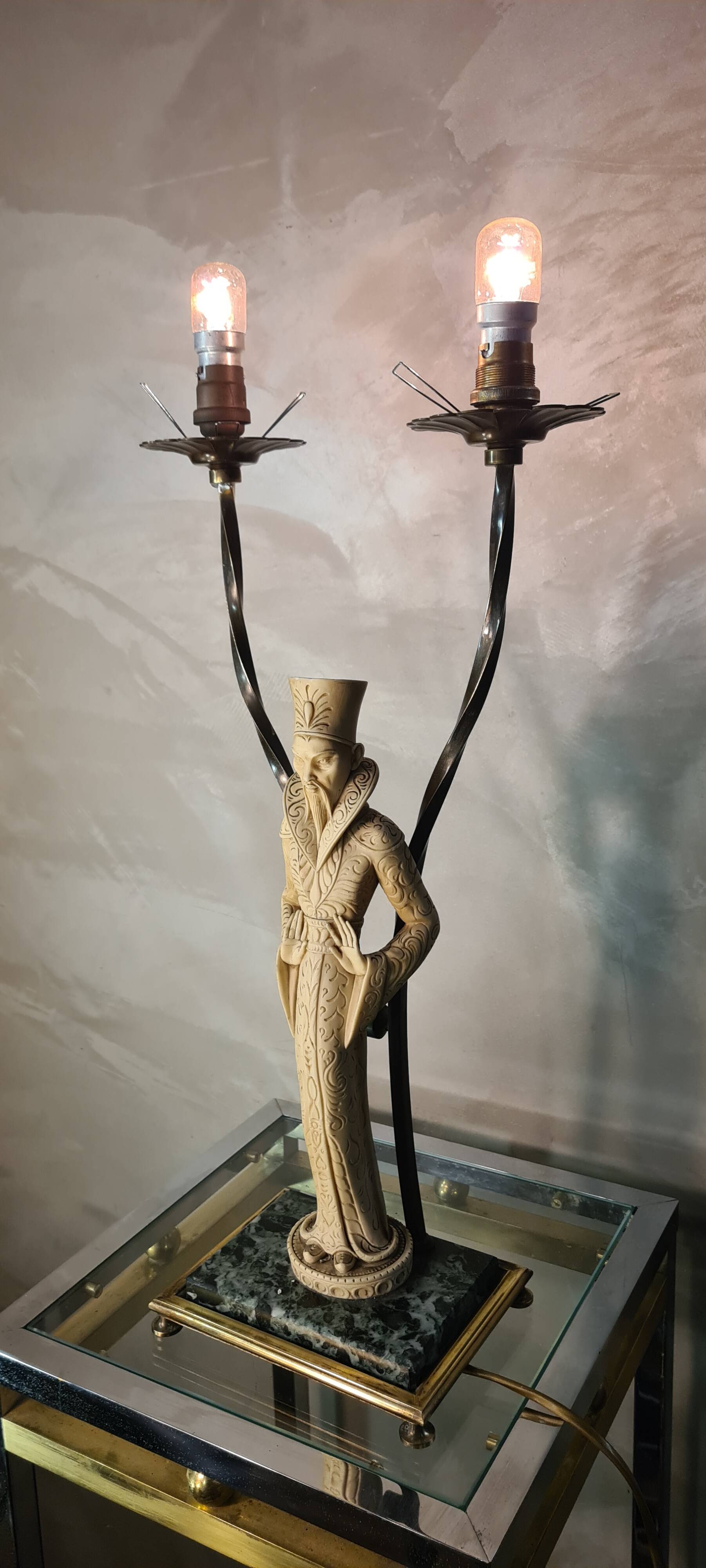 Lamp ivory resin figurines magician 1950 a 70 a. santini made in italy 63x26 marble base