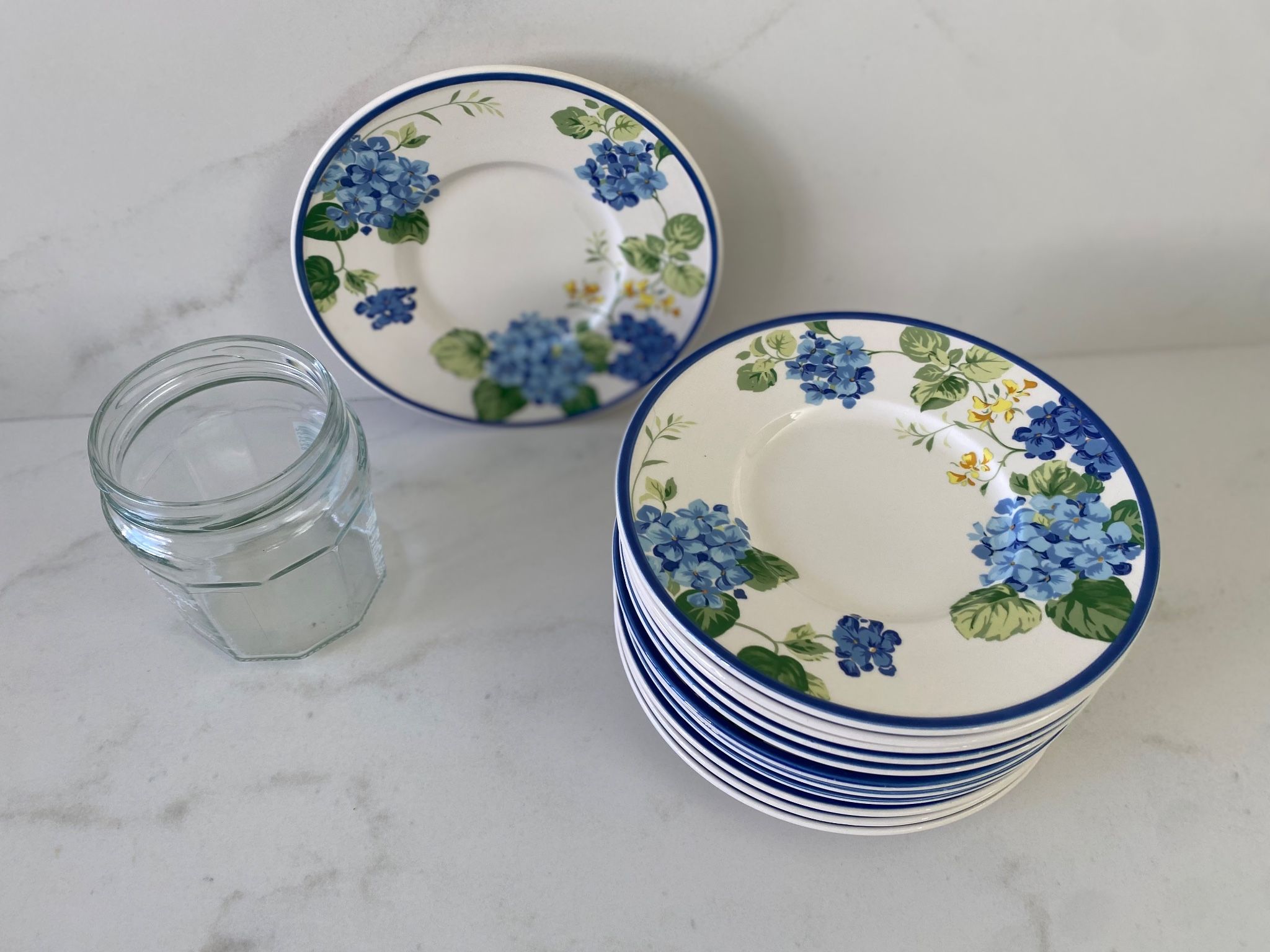 "Hortensia" table service from Luneville, earthenware, 80 pieces
