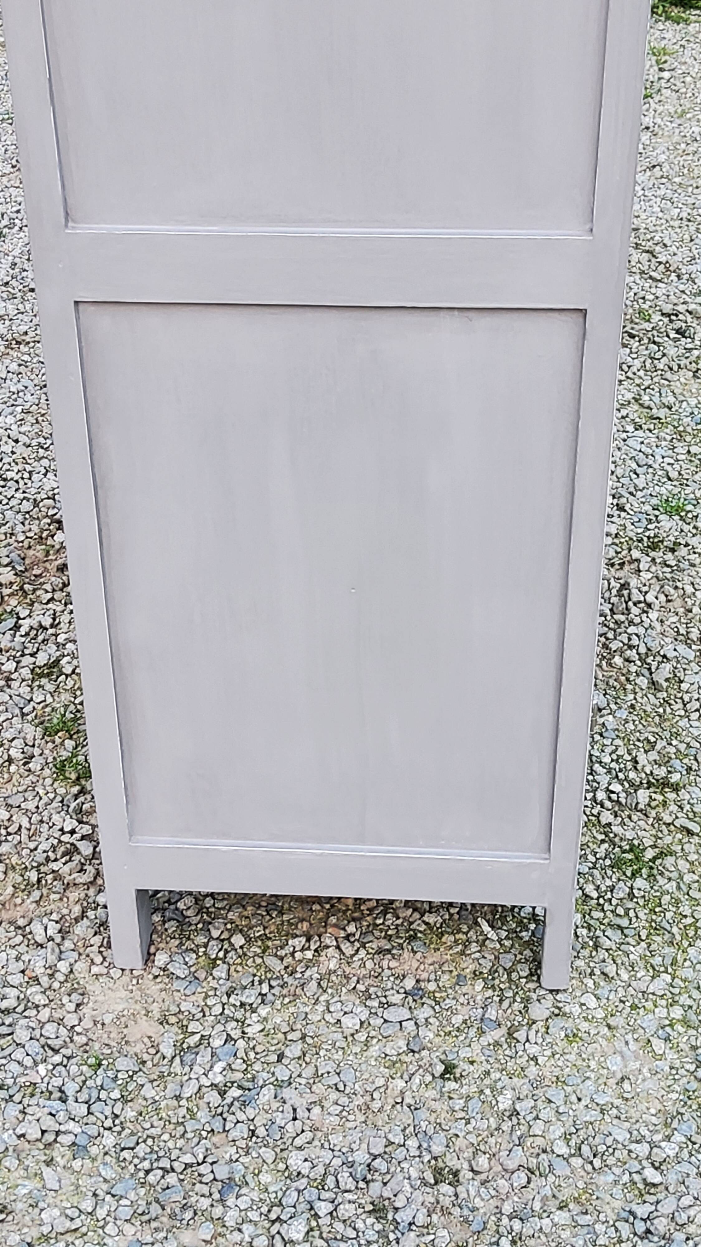 Parisian sideboard at support height from the 30s-50s with gray patina