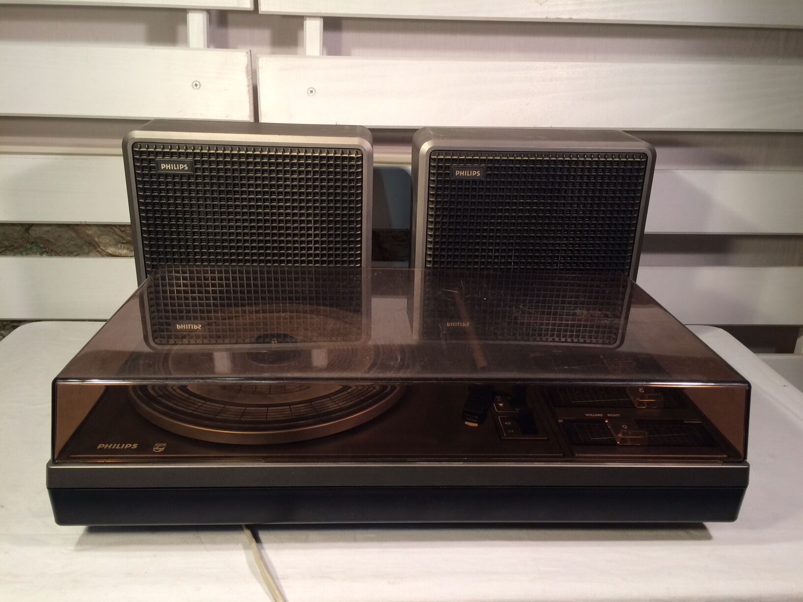 Record player / Vintage Electrophone Philips 381 - Perfect condition - Year 1972