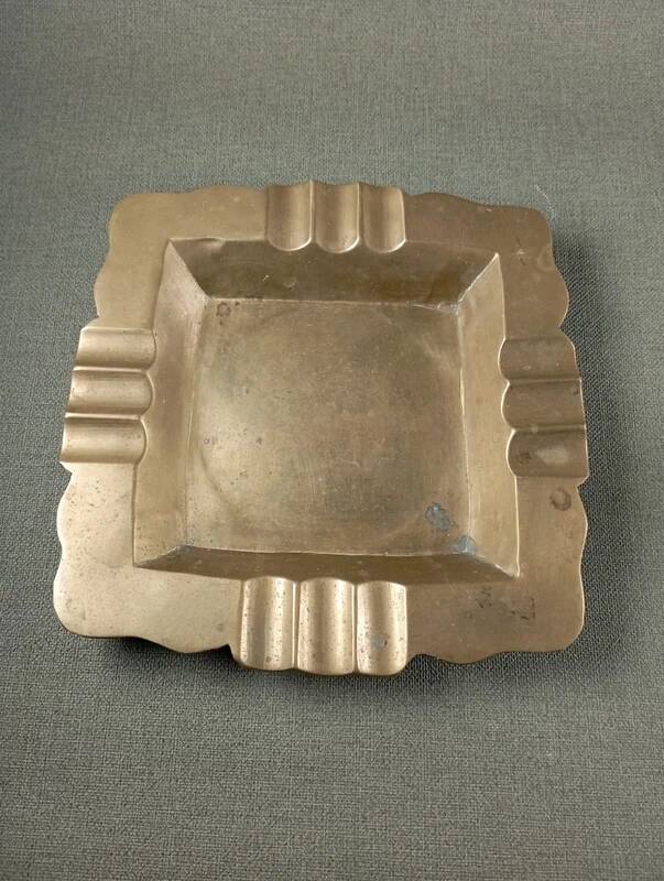 Large ashtray / antique pocket emptier