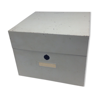 Box has Val - rex metal sheets