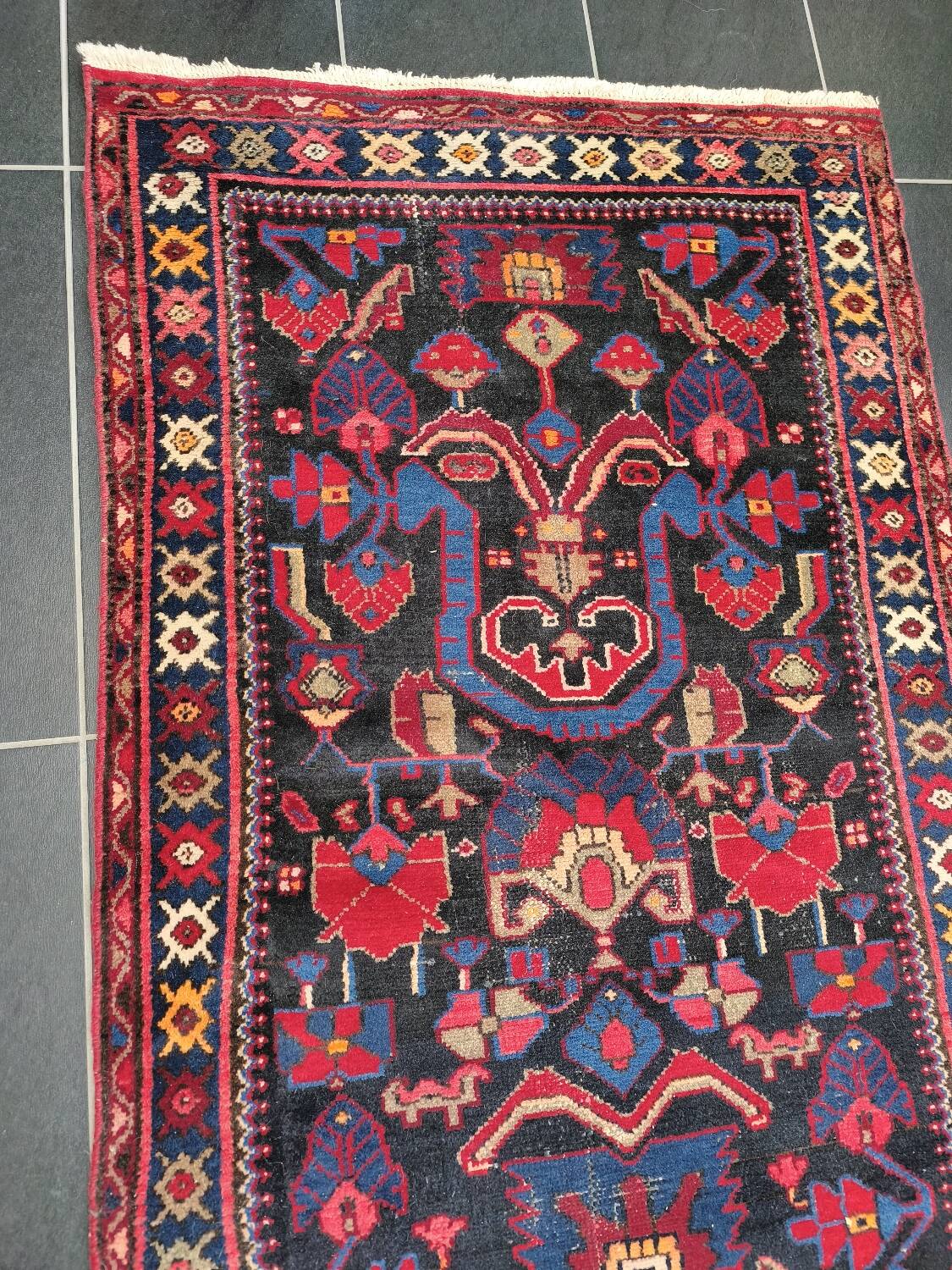 Hamedan carpet