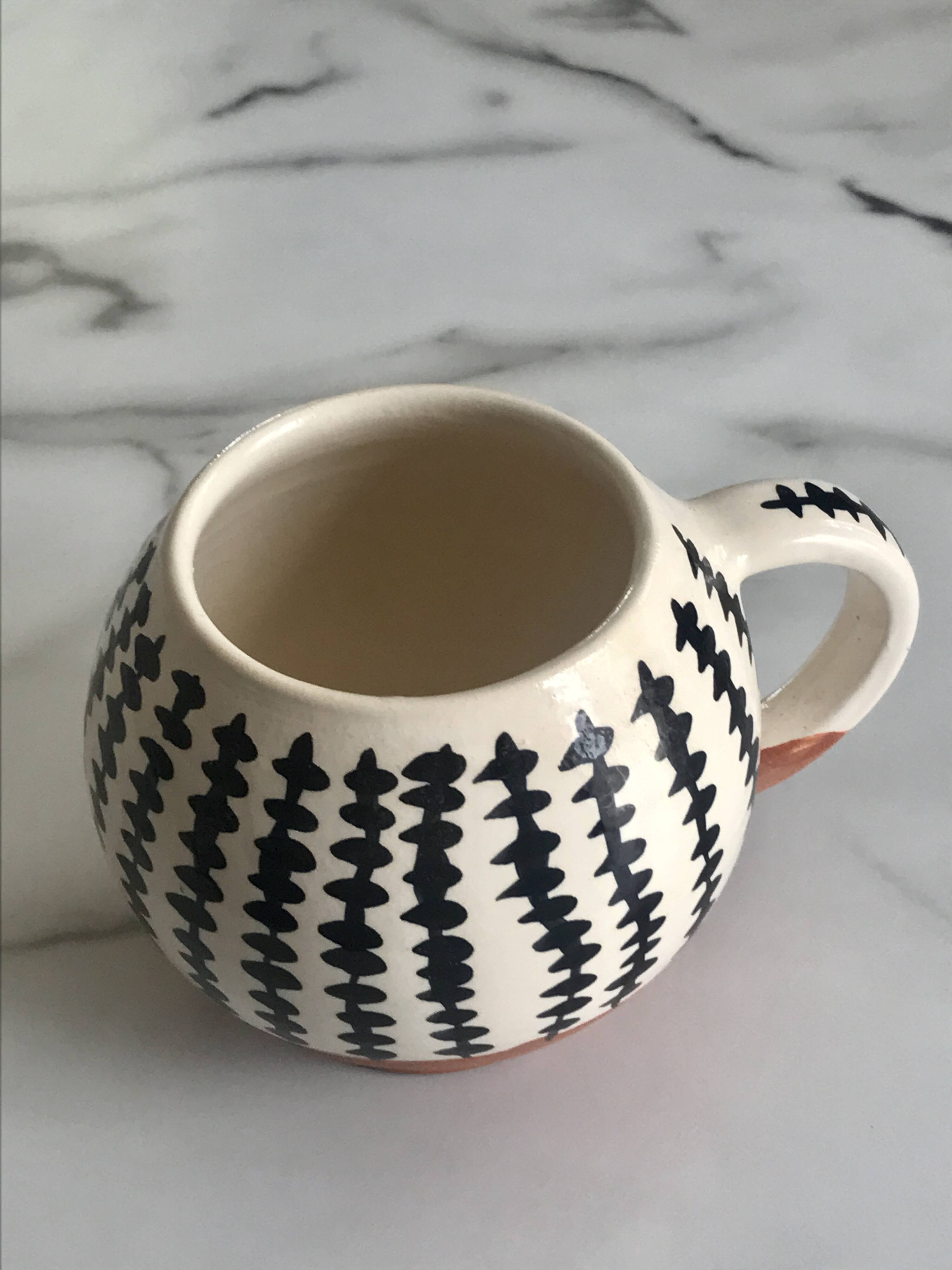 Small terracotta vase with handle, Safi