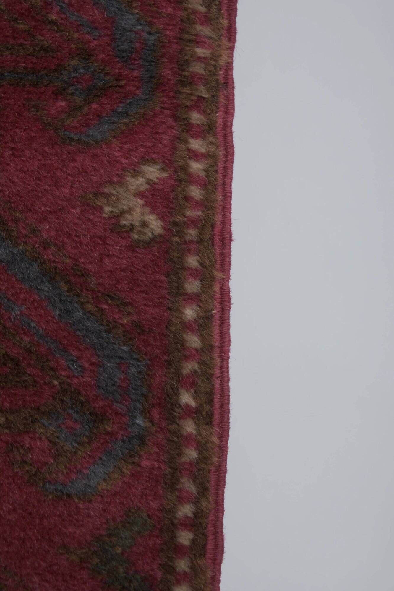 Vintage handmade Turkish rug 127x190 cm