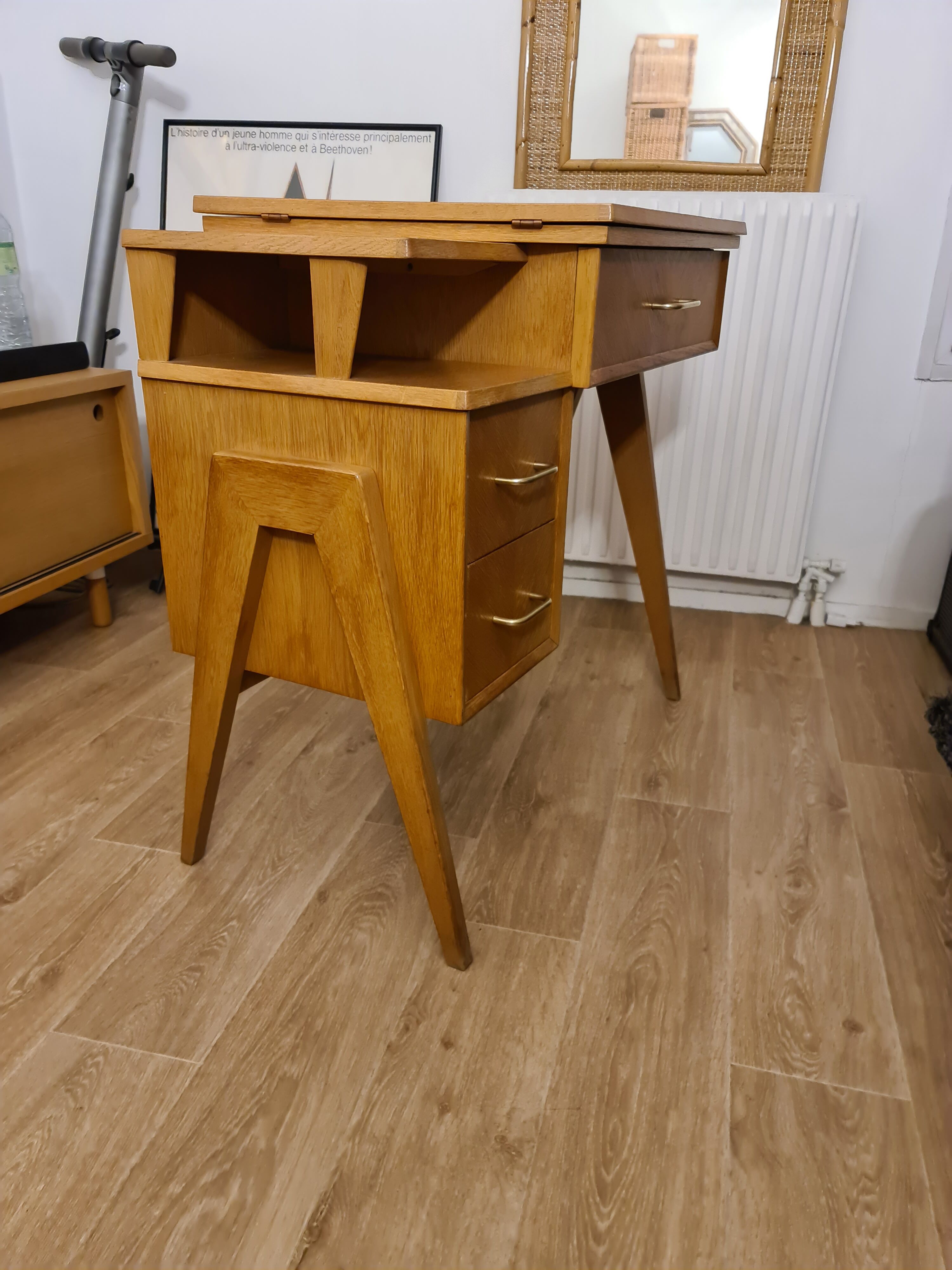 Vintage 1960 Scandinavian Singer sewing machine