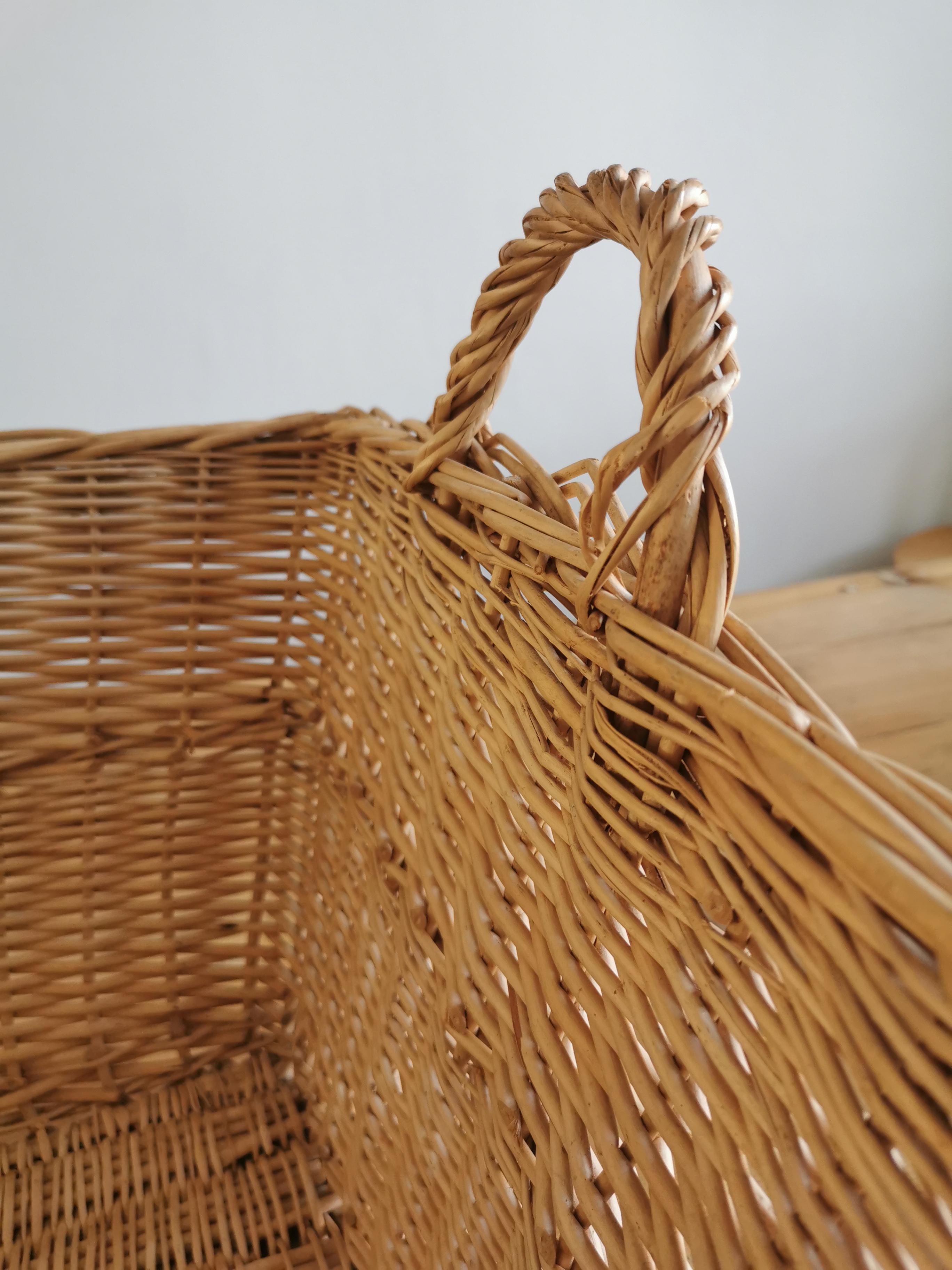 Wicker pan