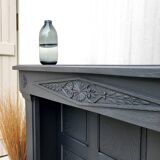 Fireplace mantel