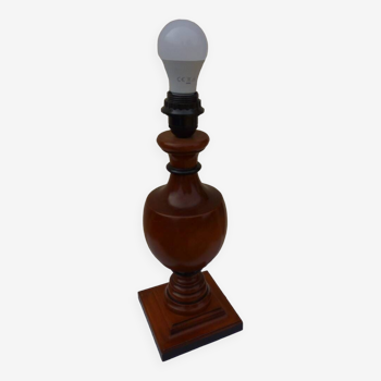 Solid cherry wood lamp base - Excellent condition