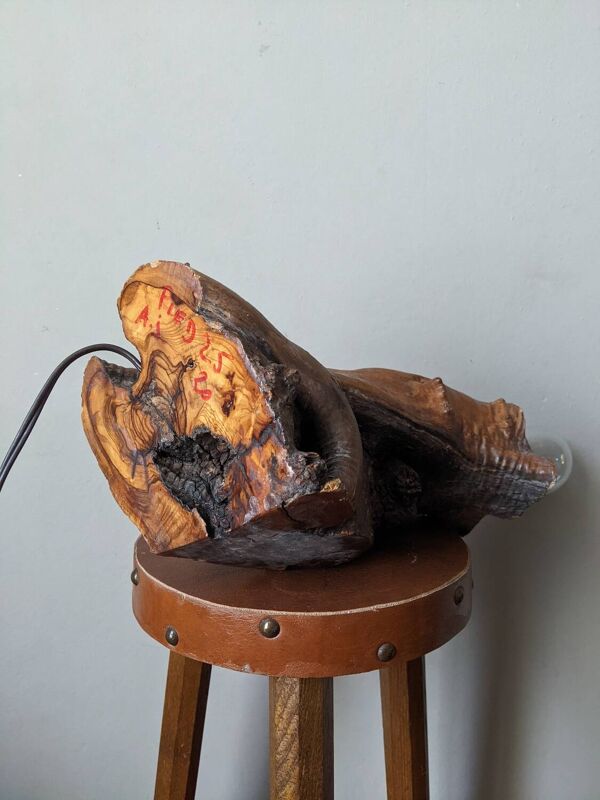Pied de lampe bois d'olivier art populaire décoration campagne